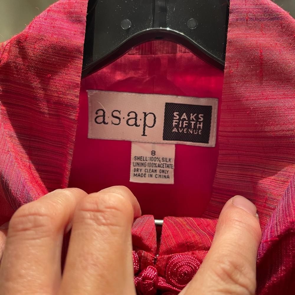 Size 8. Vintage SAKS FIFTH AVENUE